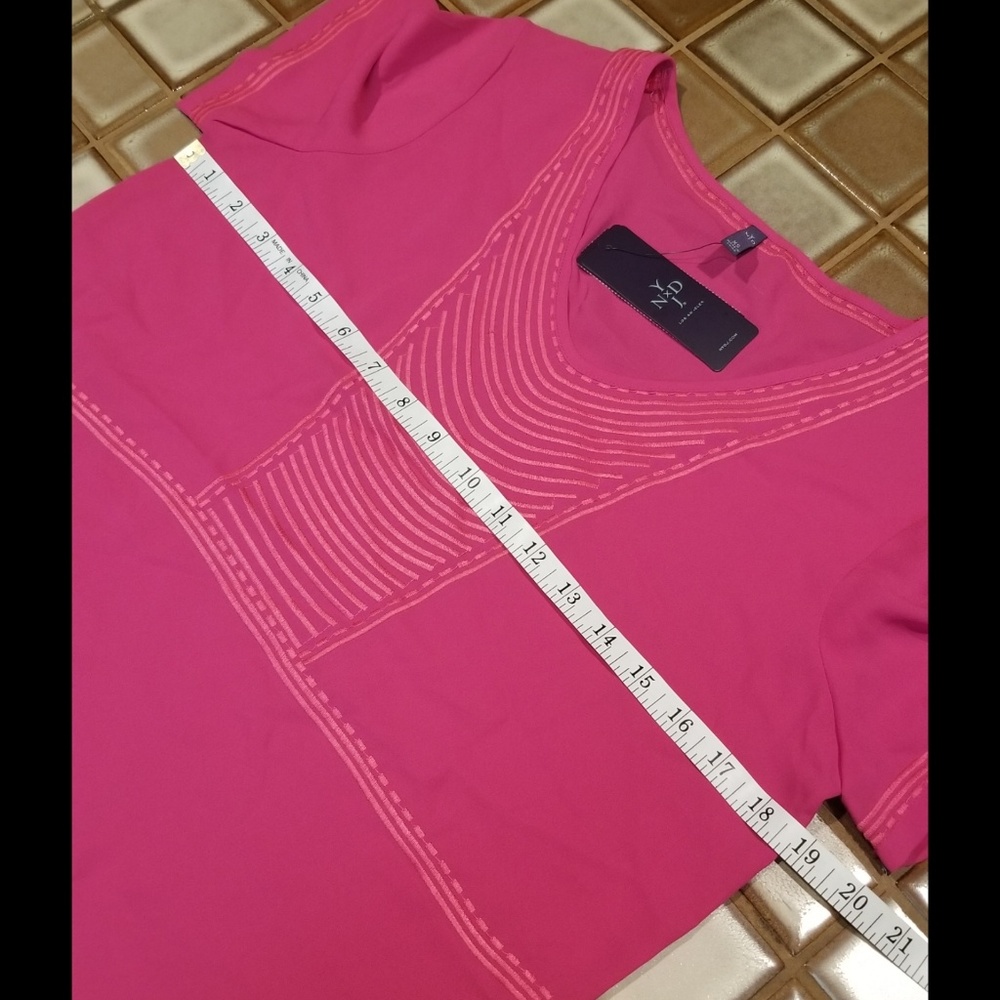 [NEW] NYDJ Embroidered Short Sleeve Blouse - Picture 11 of 13